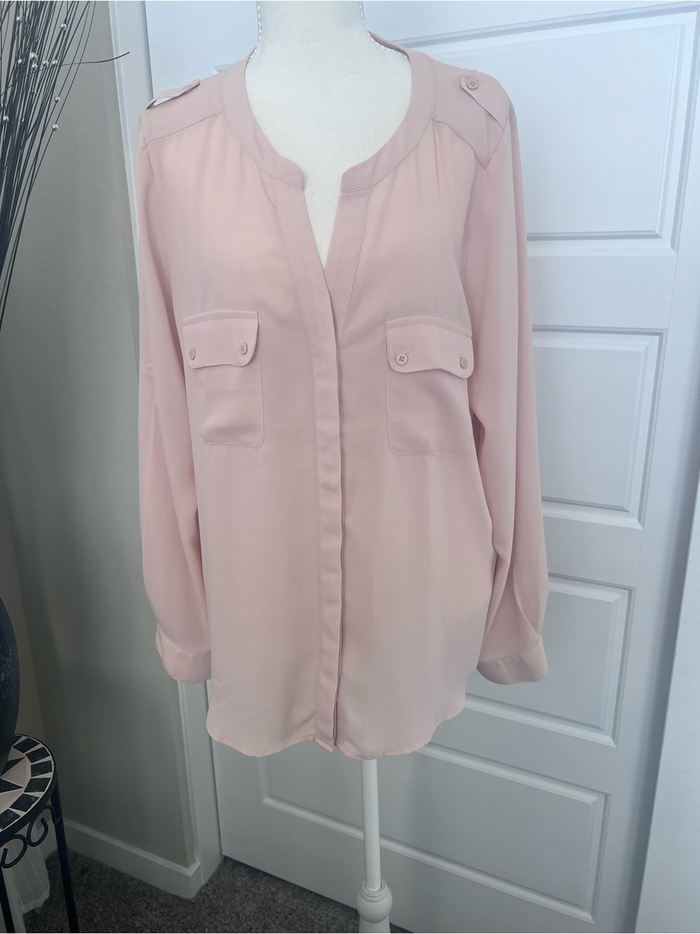 Bar III Blush Pink V-Neck Button-Front Utility Blouse